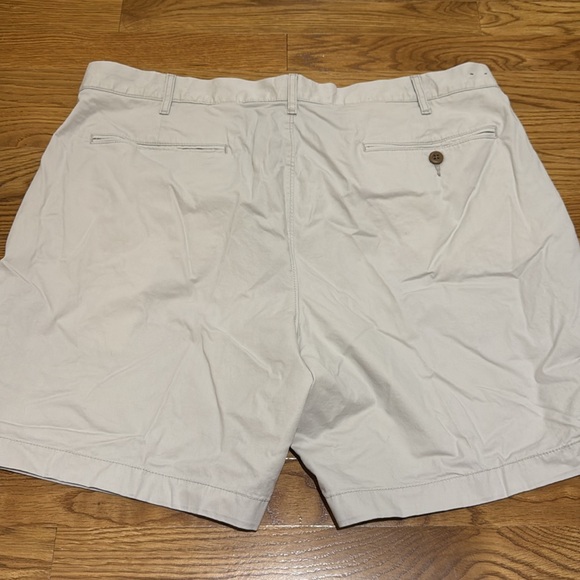 J. Crew Classic Short size 38 W, 7” - Picture 5 of 5